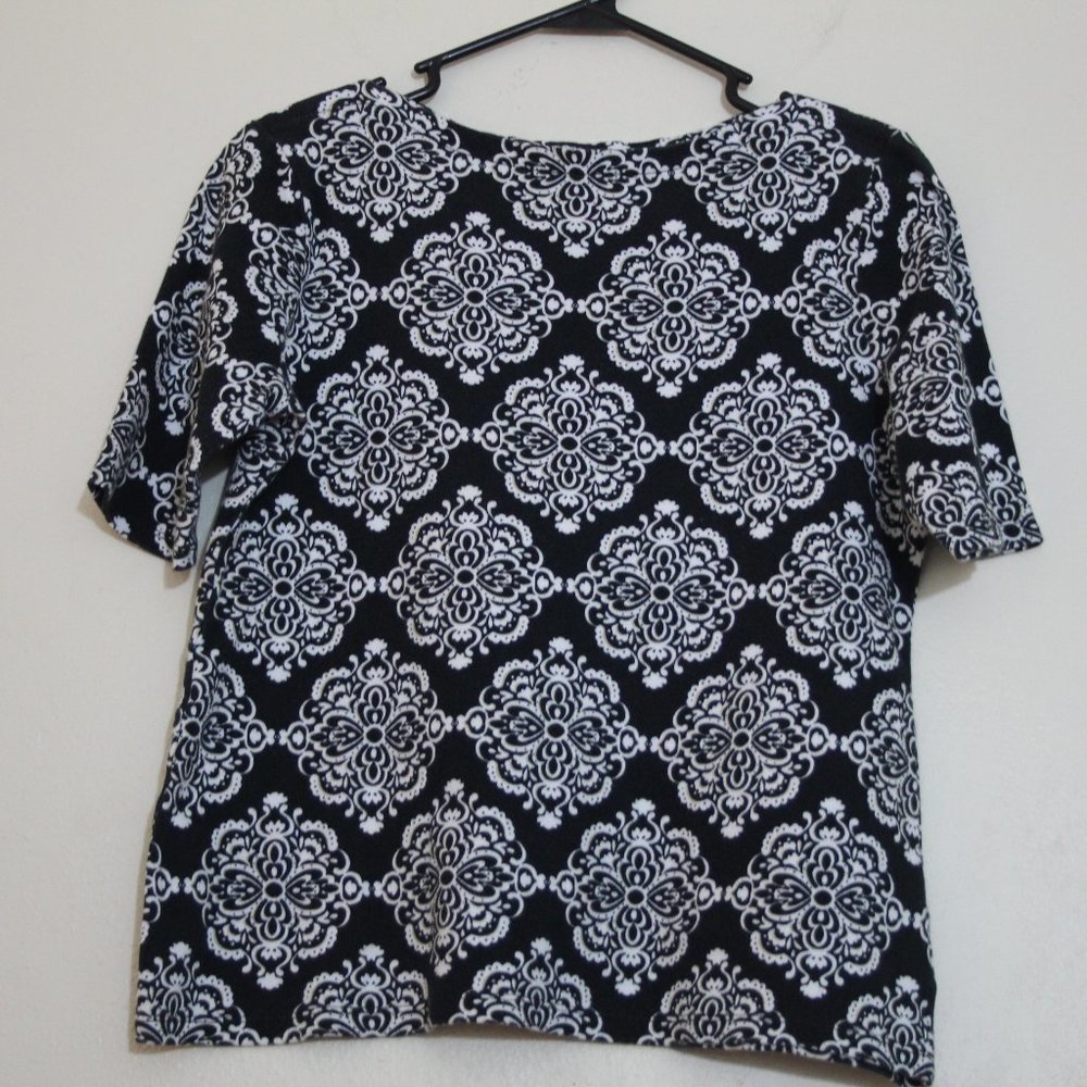 Pima Cotton Charter Club black/white tee size S.